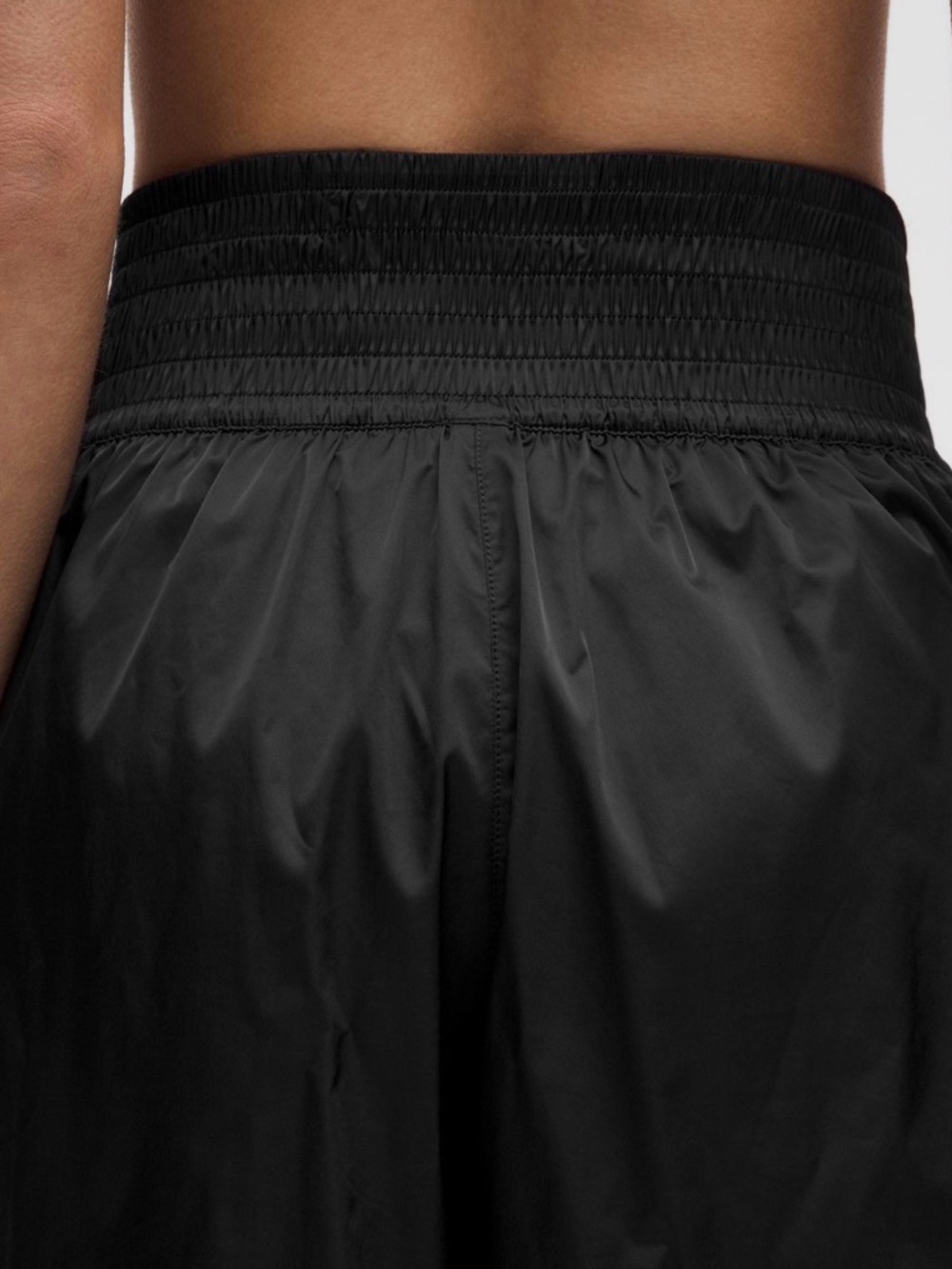 Lululemon Black Stretch Satin Nylon Super-High-RiseShort 5" Size Small - Picture 10 of 11